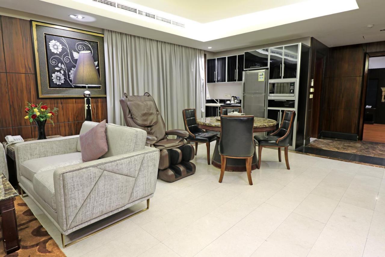 Orans Suites 4 เจดดาห์ ภายนอก รูปภาพ